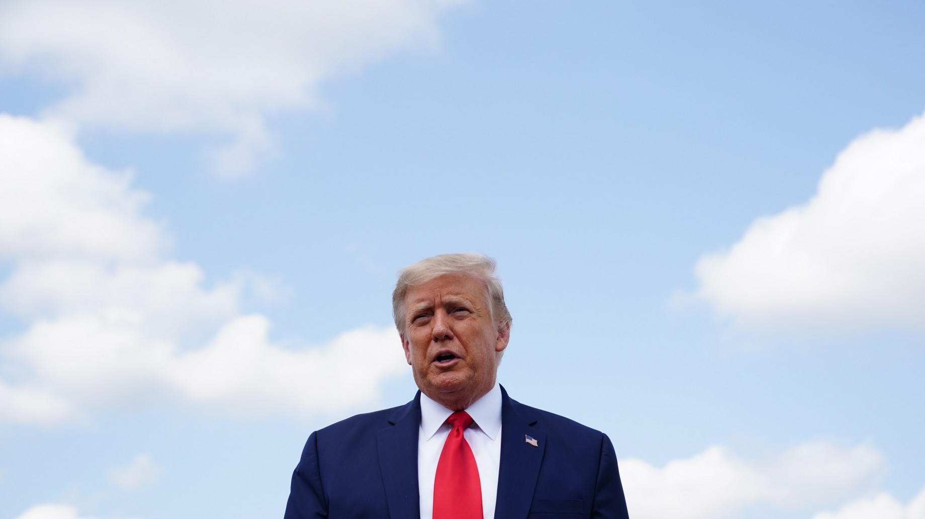 Un Trump desesperado por ganar Florida esgrime consignas ambientalistas