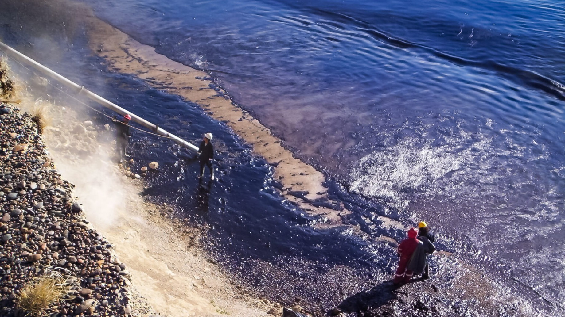 Derrame de petróleo en Chubut: absolvieron a todos los imputados