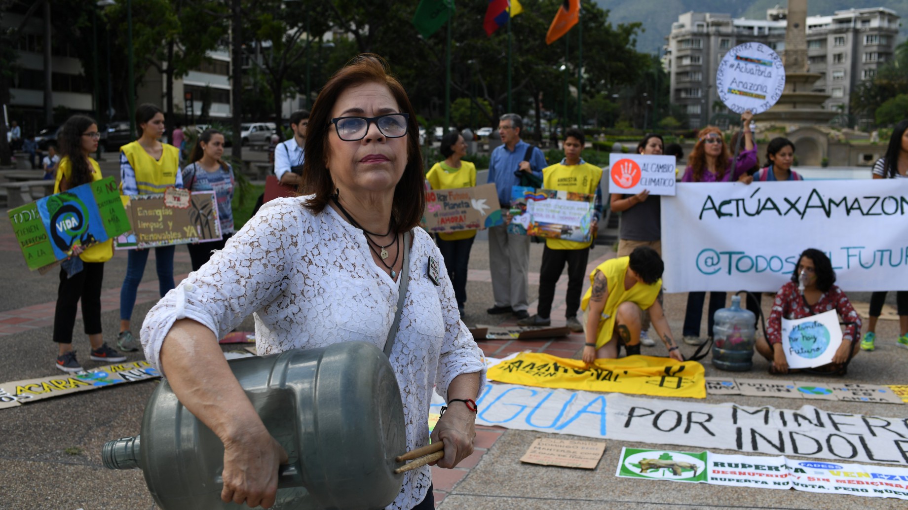 ¿Fin a la ley de la petropolítica? La caída del barril no suavizó el embate ambiental en Venezuela