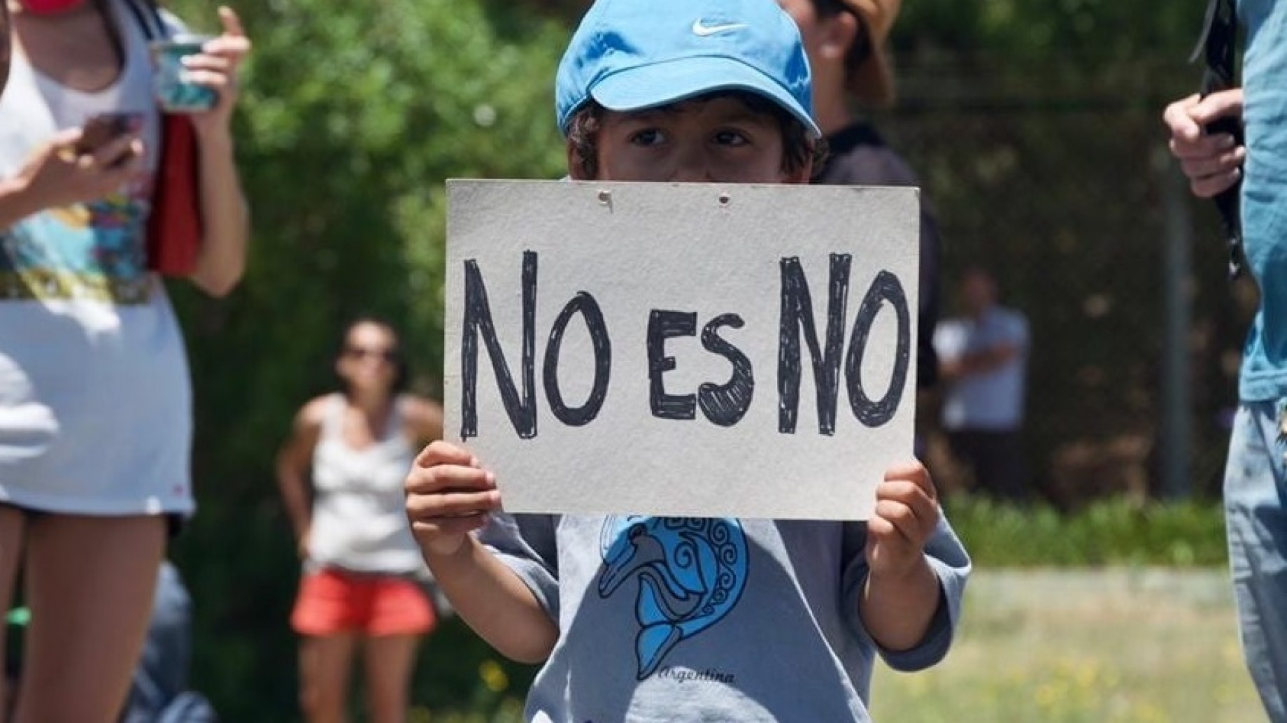 Un posible freno a la actividad petrolífera offshore en el Mar Argentino: declararon admisible un amparo para proteger a las ballenas