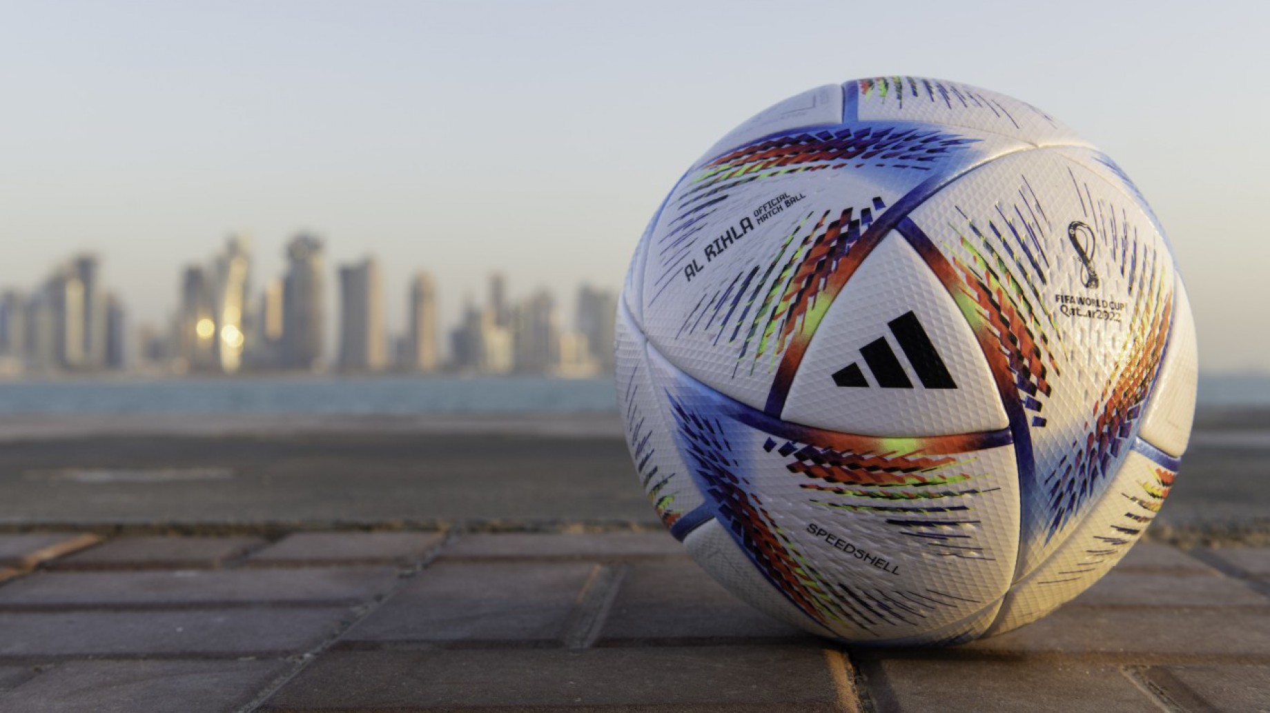 Un mundial de fútbol ecológico: tribunas hechas con contenedores y ¿nubes artificiales?