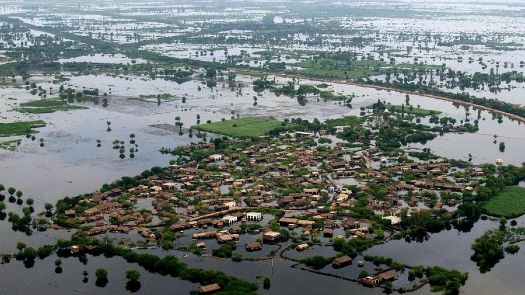 Pakistán sufre el impacto de la crisis climática: un tercio del país se halla bajo el agua por vientos monzónicos inéditos