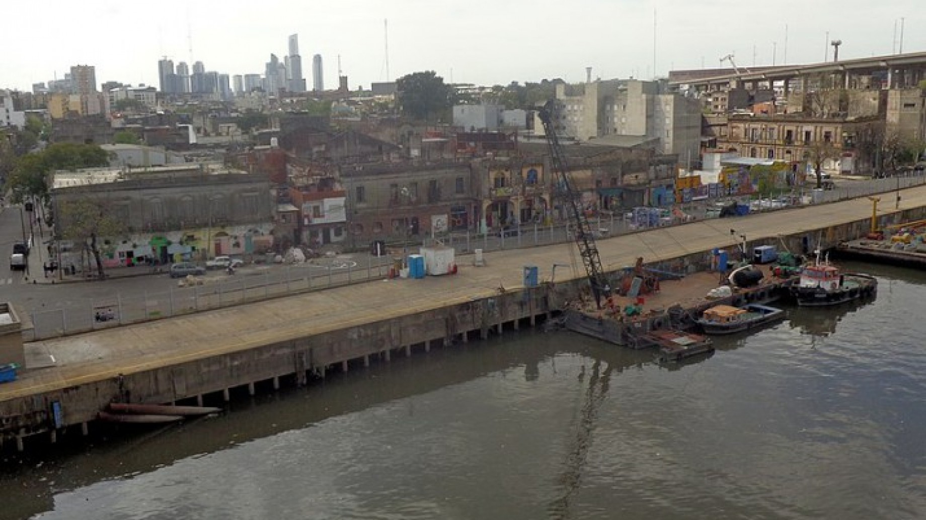 Riachuelo: a pesar de los impactos ambientales, buscan retomar la navegabilidad