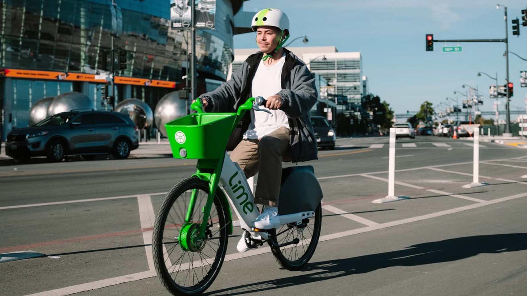 Luego de una votación popular, París expulsa las patinetas de alquiler