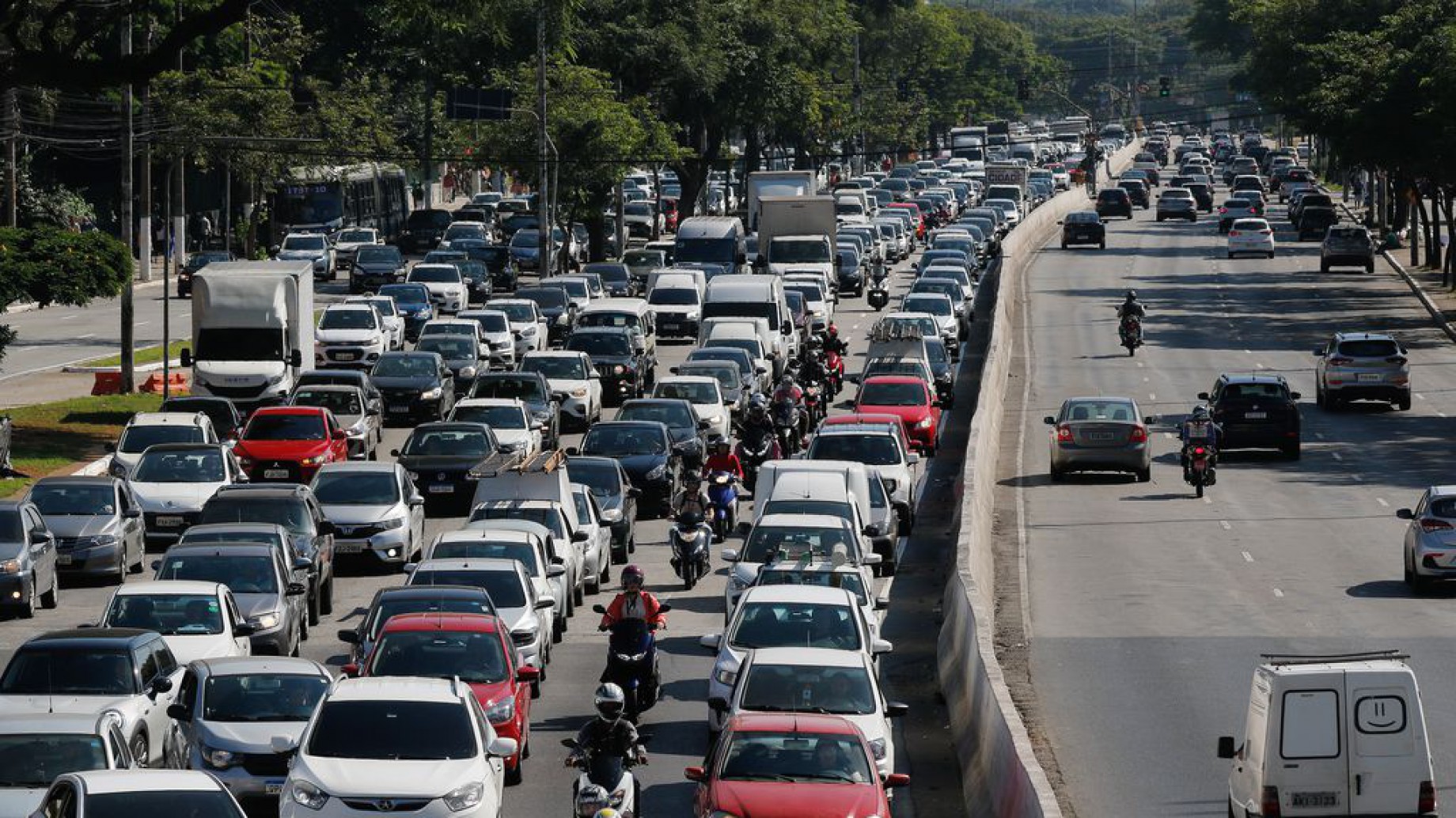 Programa que facilita compra de autos puede agravar problemas de contaminación en Brasil
