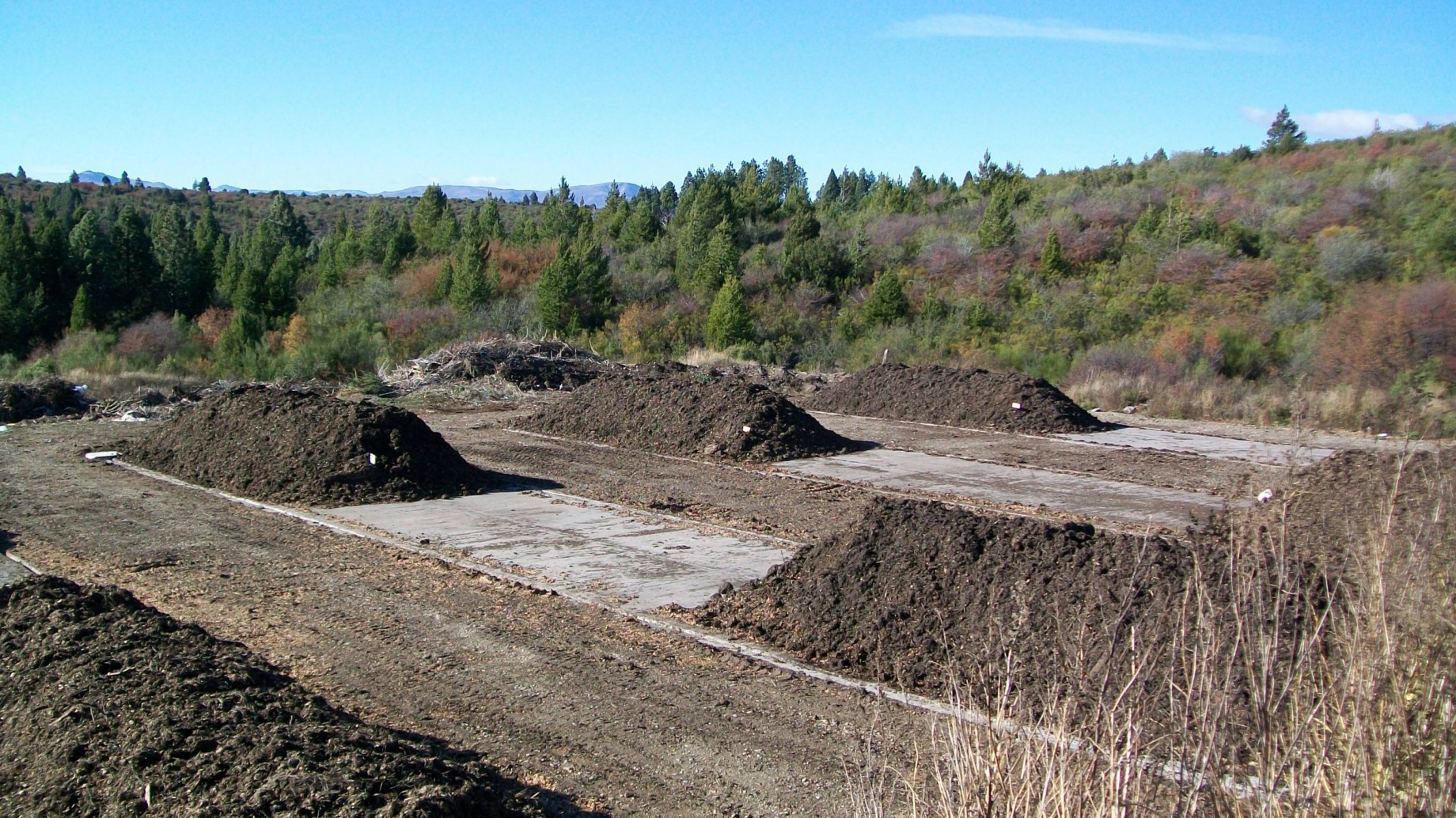 Compostaje de los lodos cloacales en Bariloche: regeneración de suelos y un freno a la contaminación en el Lago Nahuel Huapi
