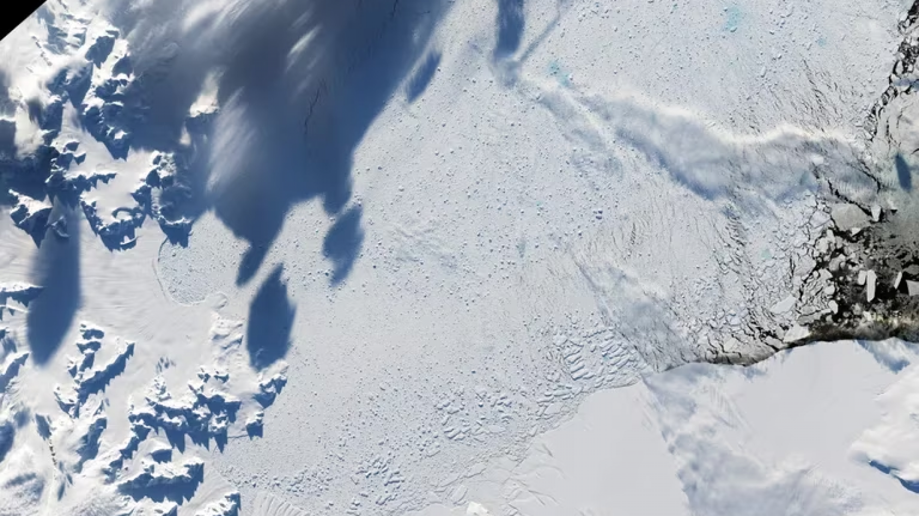 ¿Temporal o definitivo? El desprendimiento de 2.6 millones km2 de hielo marino en la Antártida abre la polémica