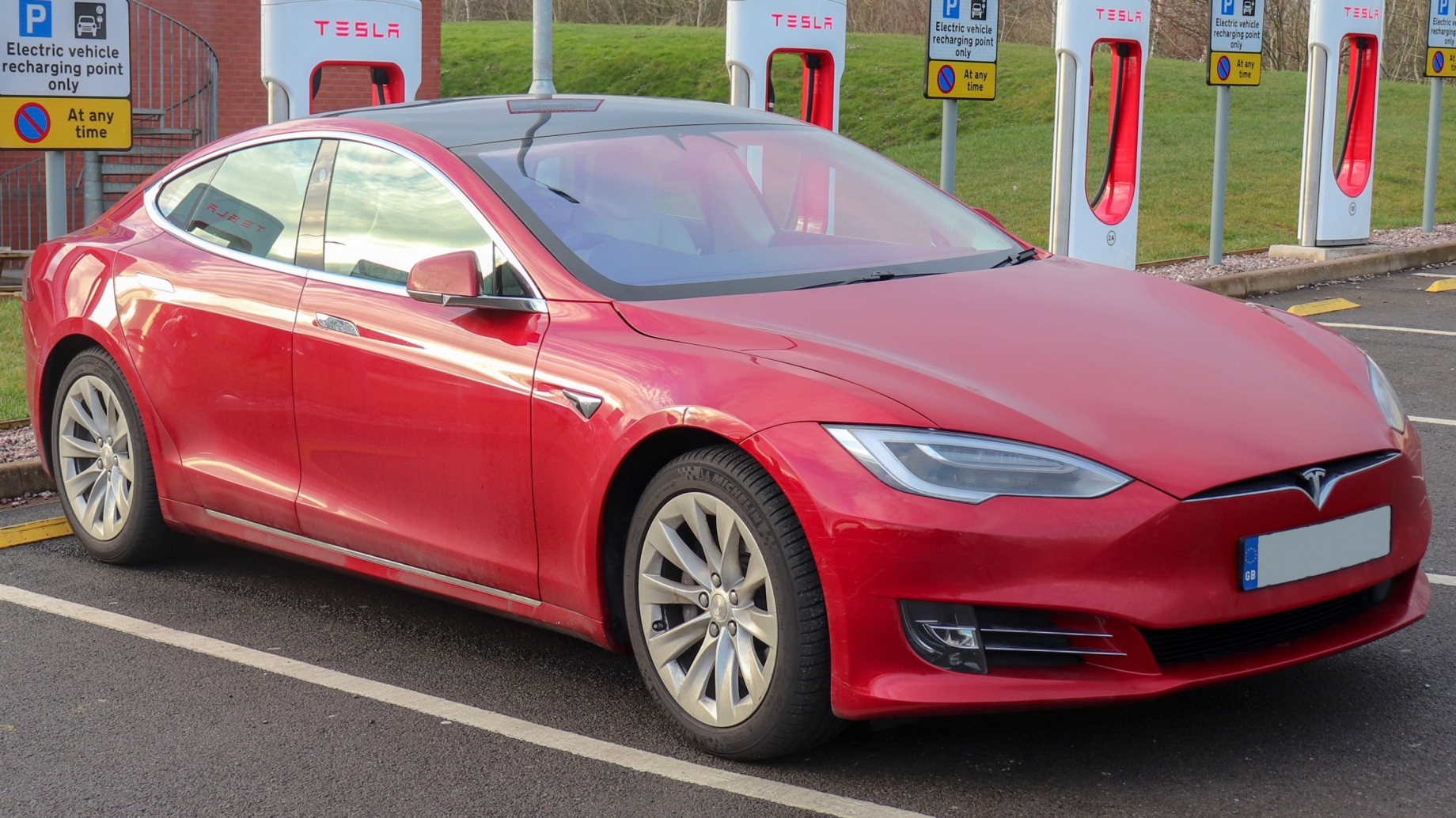 Tesla Motors llega con sus icónicos modelos a la Argentina. ¿Está preparada la infraestructura para estos vehículos?