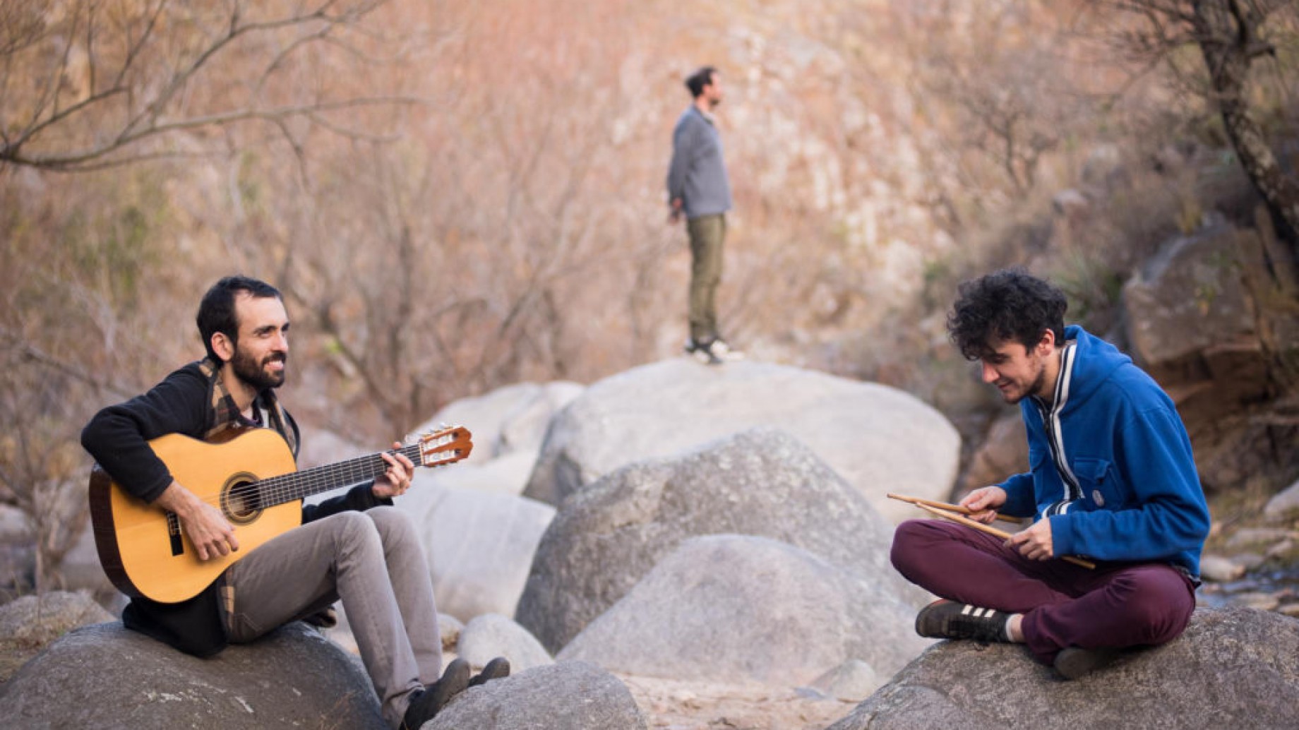 Canciones para las plantas: organizaciones usan el arte para proteger los bosques en Argentina