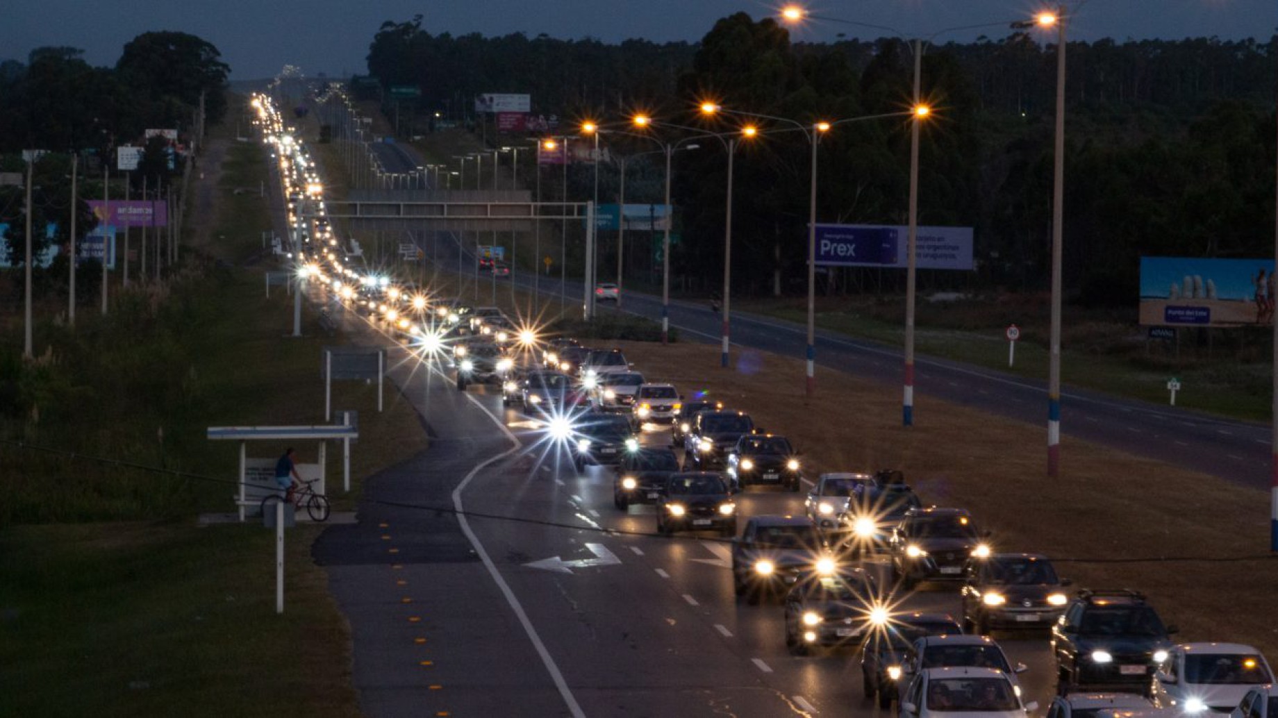 Comunidades hunden la primera autopista de Uruguay