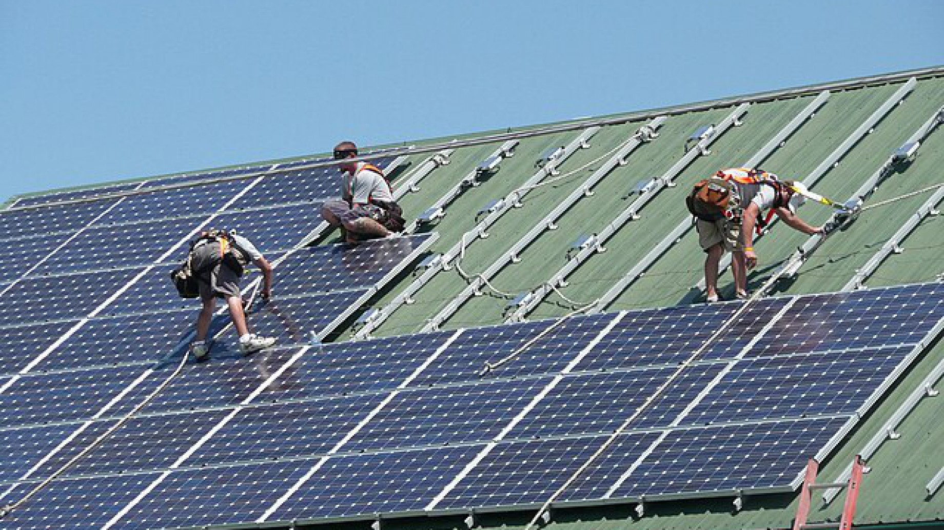 Paneles fotovoltaicos en Argentina: una estructura laboral armada que no termina de arrancar