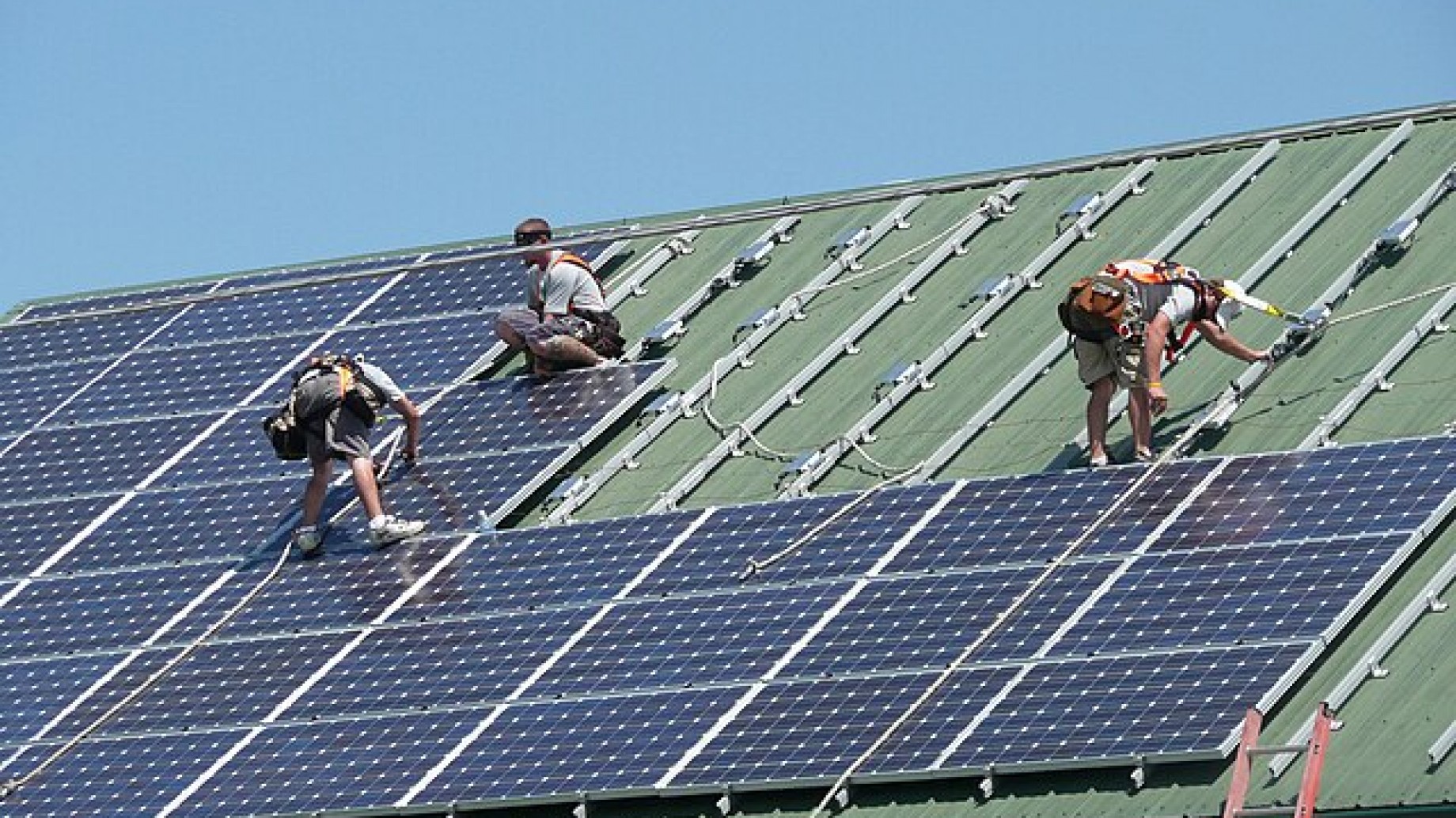 Paneles fotovoltaicos en Argentina: una estructura laboral armada que no termina de arrancar