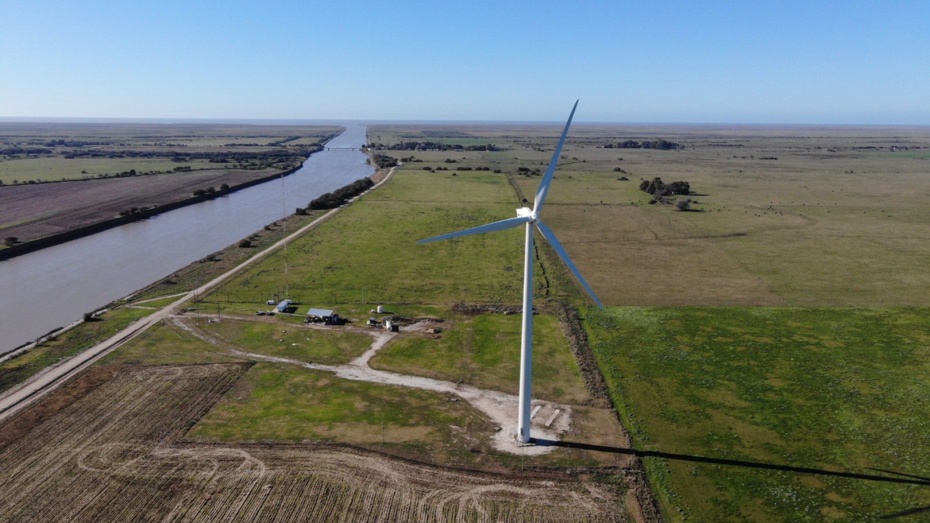Castelli, el pueblo eólico de Buenos Aires que sueña con tener un parque de molinos