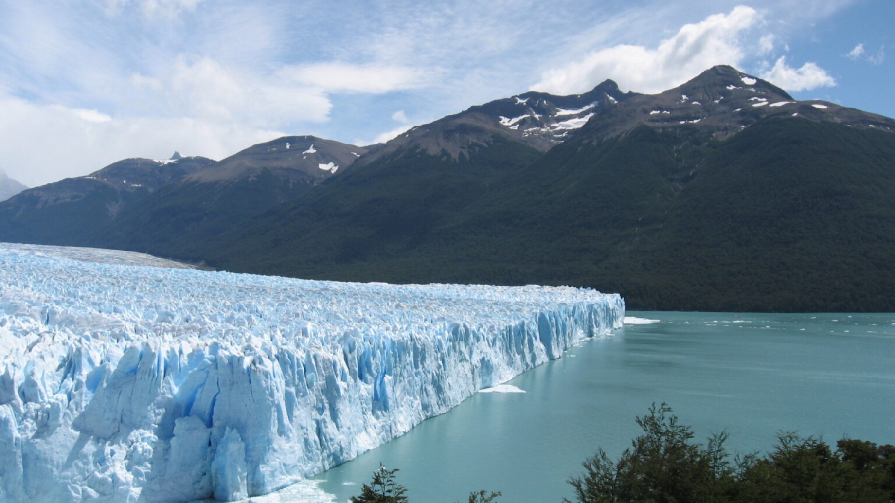 Motosierra a los glaciares y al ambiente periglacial
