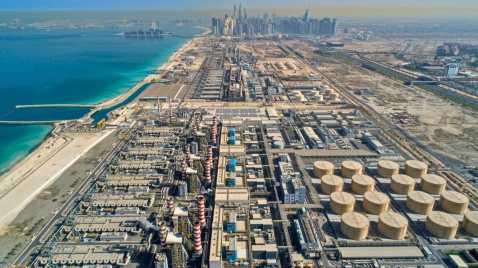 Sin esperar a la lluvia en pleno desierto, decidieron bombear agua del mar y convertirla en agua potable